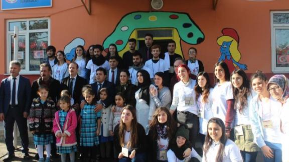 Yalova Üniversitesi Öğrencileri Tarafından İlçemiz Okullarında Sosyal Etkinlikler Yapıldı