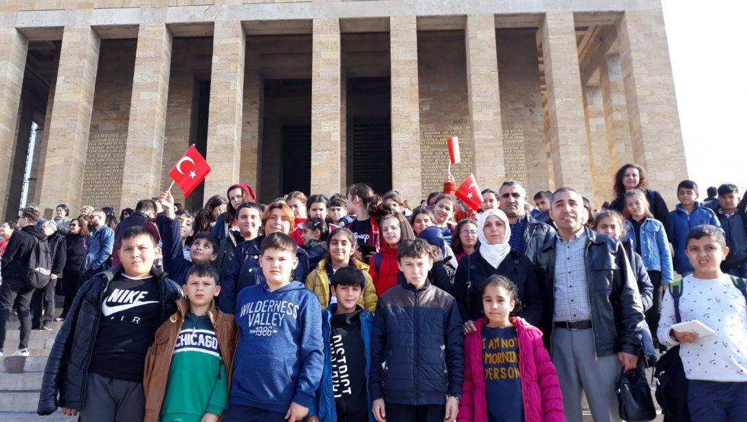 7'den 77'ye Çevrimiçi Altınova Projesi Kapsamında Anıtkabir Ziyareti Gerçekleştirildi.